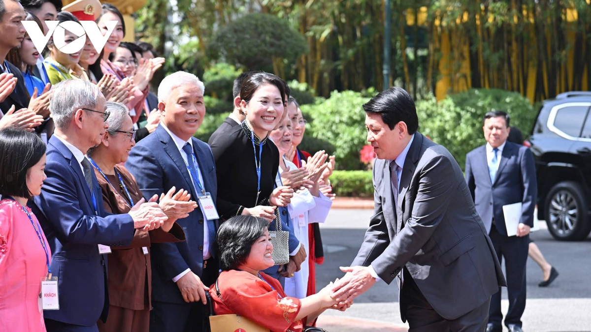 Chủ tịch nước gặp mặt 100 điển hình tiêu biểu trong chương trình “Việc tử tế”